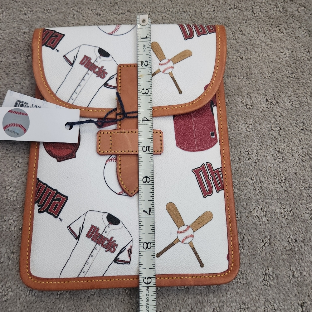 Diamondbacks DOONEY AND BOURKE iPAD MINI CASE - Picture 5 of 8